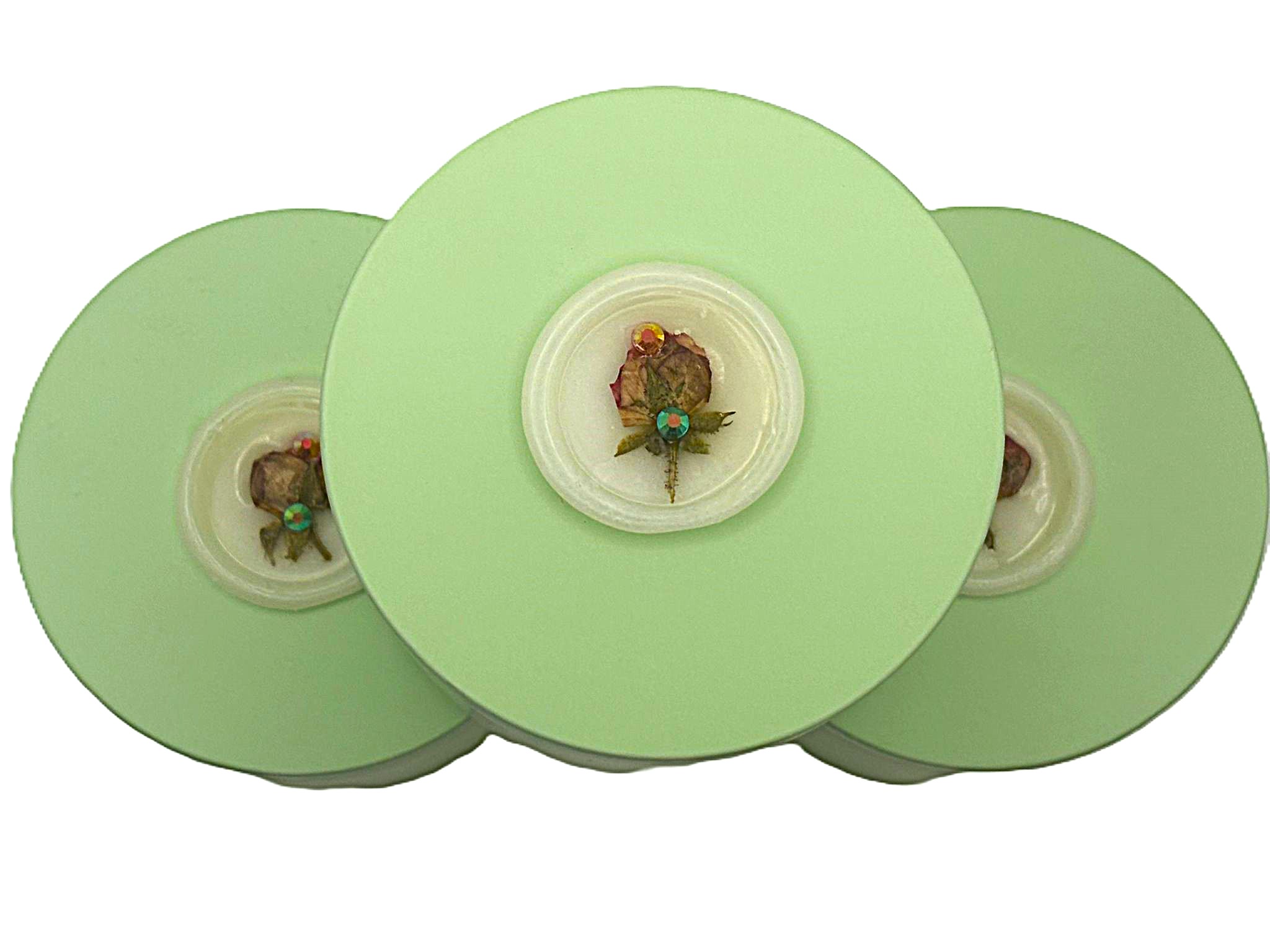 Red Rose Candle – Green Can (net wt. 6 fl. oz.)